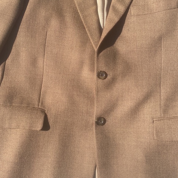 Like NEW Burberry London Blazer 42S excellent condition no damages great value - Picture 3 of 6